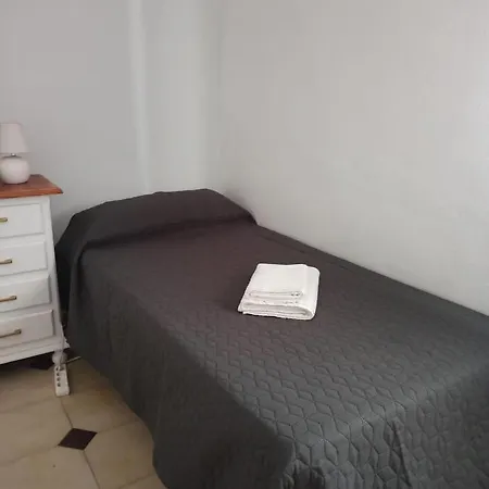 10 Min. Patios,muy Cerca Teatro La Axerquia Apartman *